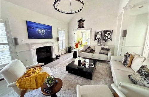 Fairfield House | Charming 3-bedroom house in soothing Fairfield with AC