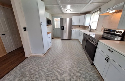 Harrison House | Charming 3-bedroom house with AC in the Country