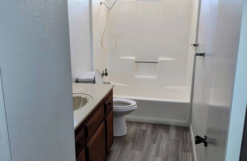 Hesperia House | Charming 3-bedroom house with WiFi and AC in Hesperia