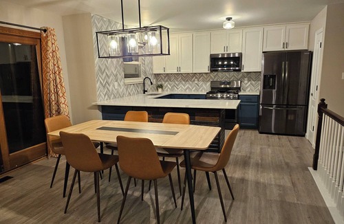 Glencoe House | Charming 3-bedroom house with WiFi, AC in O'Fallon