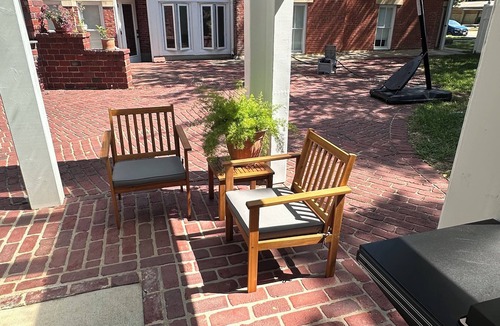 Winfield House | Charming 3-bedroom house in beautiful Winfield with WiFi, AC