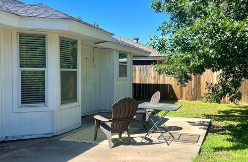 Abilene House | Charming 3-bedroom house with WiFi and AC in lovely Abilene