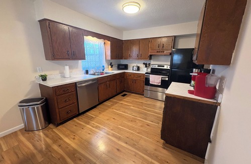 Bourbon House | Charming 3-bedroom house in serene Bourbon with AC and fenced in yard