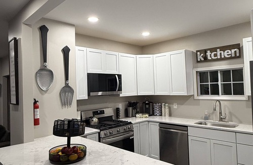 Buffalo House | Charming 3-bedroom house with WiFi and AC in enjoyable Buffalo.