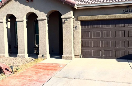 Biggs Field House | Charming 3-bedroom house in El Paso in a safe area with AC and wifi.