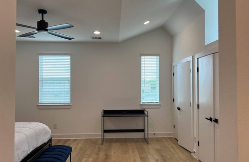 Astrodome House | Charming 3-bedroom house with WiFi and AC in beautiful Houston