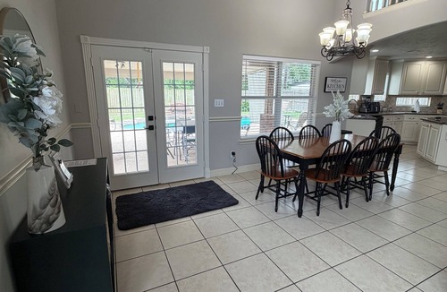 Central Southwest House | Charming 3-bedroom house with private pool in Houston