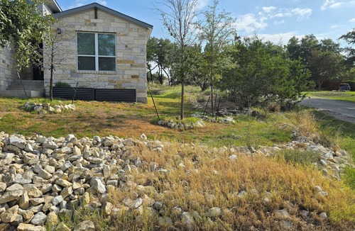 Highland Lake Estates House | Charming 3-bedroom house in wonderful Lago Vista with AC, WiFi