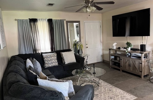 Osceola House | Charming 3-bedroom house with WiFi, AC in delightful Osceola,