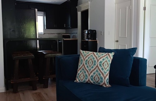 Shawnee House | Charming 3-bedroom house in Shawnee with WiFi and AC