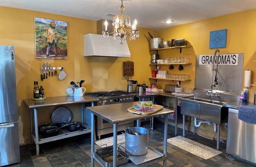 Winslow House | Charming 3-bedroom house overlooking beautiful Boston Mountains in Winslow
