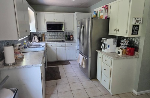 Ada House | Charming 3-bedroom house in delightful Ada with AC