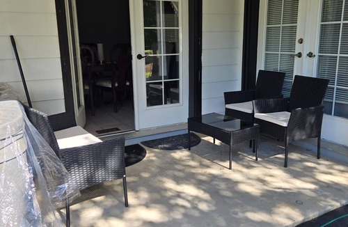 Ada House | Charming 3-bedroom house in delightful Ada with AC