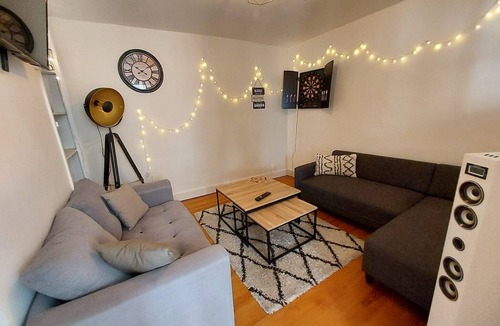 Agen House | ★ Charming 3 bedroom house ★ Near train station ★ Wifi ★