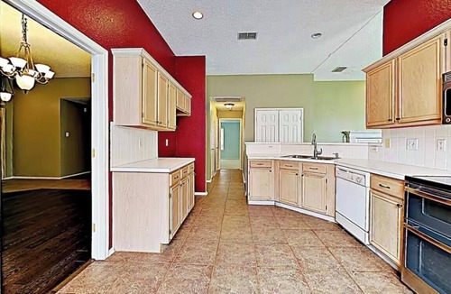 Allen House | Charming 3-bedroom house on a green belt in Allen