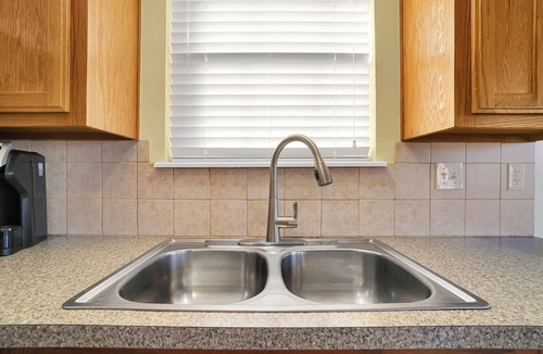 Altus House | Charming 3-bedroom house in tranquil Altus with AC by Altus TDY House