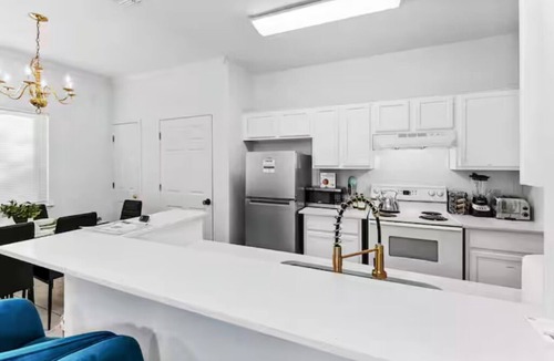 Austin House | Charming 3-bedroom house with AC and WiFi in awesome Austin!