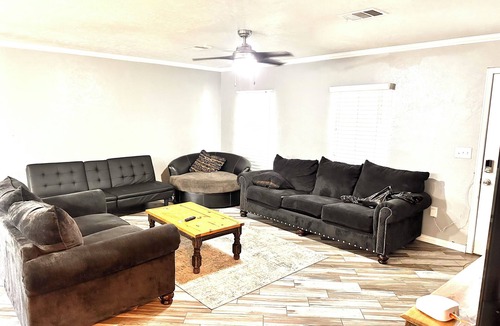 Borger House | Charming 3-bedroom house with AC, WiFi in quaint Borger