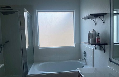 Conroe House | Charming 3-bedroom house with AC and fitness room in Conroe