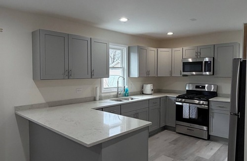 Elgin House | Charming 3-bedroom house in beautiful Elgin with AC