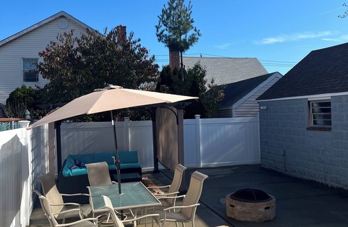 Alden Manor House | Charming 3-bedroom house with WiFi, AC and access to backyard