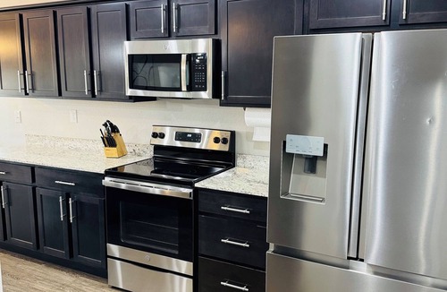 Hobbs House | Charming 3-bedroom house with AC, WiFi in tranquil Hobbs