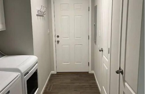 Lander House | Charming 3-bedroom house with AC, WiFi in beautiful Lander