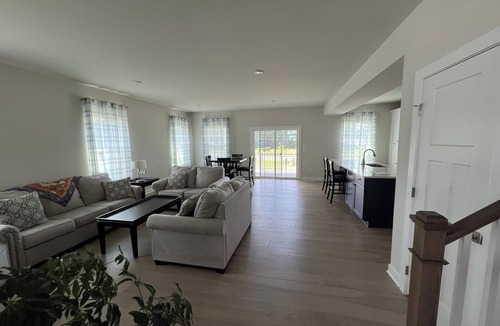 Williamstown House | Charming 3-bedroom house with AC in Monroe