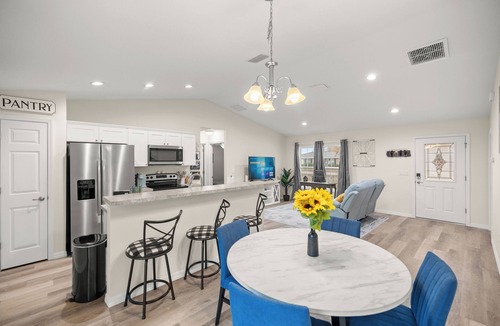 Candler House | Charming 3-bedroom house in peaceful Ocala with WiFi, AC