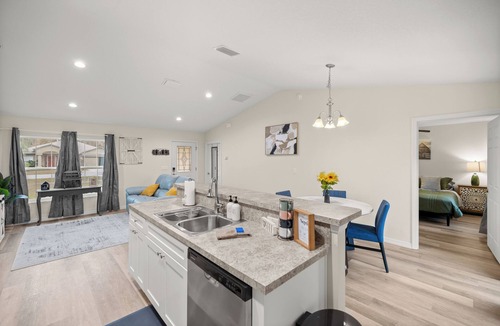 Candler House | Charming 3-bedroom house in peaceful Ocala with WiFi, AC