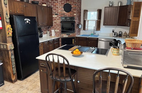 Town of Scriba House | Charming 3-bedroom house in a country setting minutes from Oswego's attractions