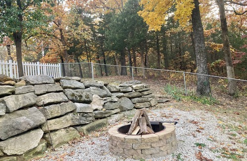 Cedar Hill Cottage | Charming 3-bedroom lake cottage in Cedar Hill