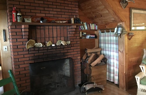 Star Lake Cottage | Charming 3-bedroom lakefront cottage in welcoming Star Lake with great viewsn