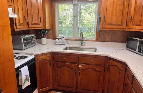 Mashpee House | Charming 3-bedroom lake house in wonderful Mashpee