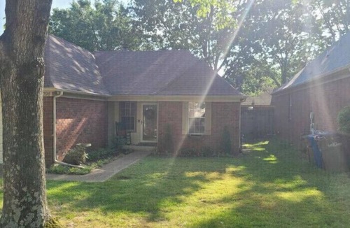 Lakeland House | Charming 3 bedroom Memphis Suburbs