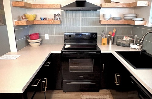 Norman House | Charming 3-bedroom Mid-century Modern house in Norman, close to OU, OKC