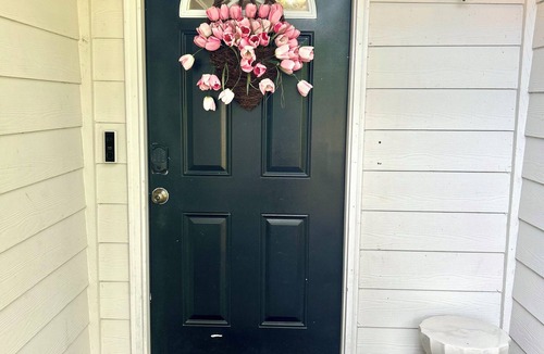 Norcross House | Charming 3-bedroom ranch home, back deck, close to ATL, in peaceful Norcross