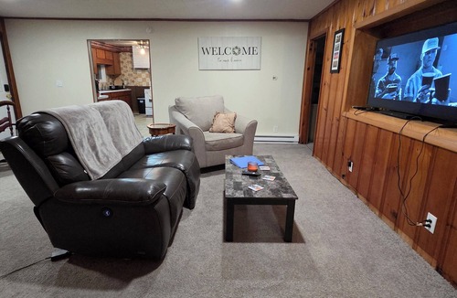 Massena House | Charming 3-bedroom ranch style in a quiet school zone, with WiFi
