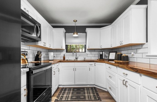 Brookeland House | Charming 3-bedroom Summer House in Brookeland