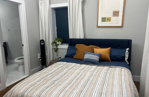 Penn Branch House | Charming 3-bedroom Townhome with WiFi and AC in marvelous Washington