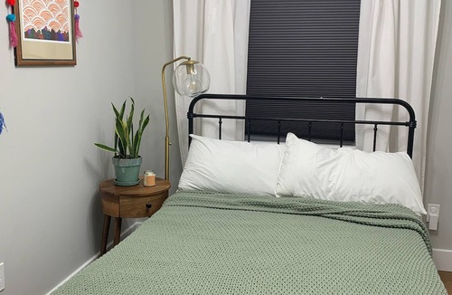 Penn Branch House | Charming 3-bedroom Townhome with WiFi and AC in marvelous Washington