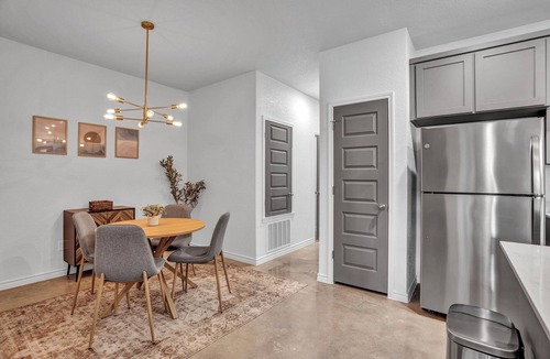 Temple House | Charming 3-bedroom townhome with AC and WiFi in Temple