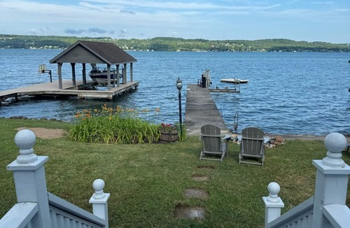 Canandaigua Cottage | Charming 3-bedroom waterfront cottage in superb Canandaigua.