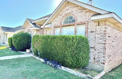 Duncanville House | Charming 3-bedroom house with WiFi, AC in welcoming Duncanville