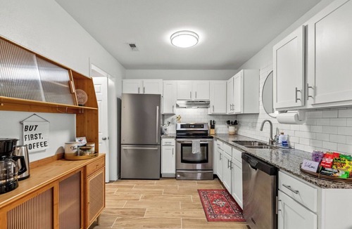 Fayetteville House | Charming 3-bedroom townhome in midtown Fayetteville close to everything!
