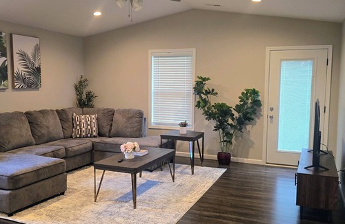 Madisonville House | Charming 3-bedroom bungalow Madisonville