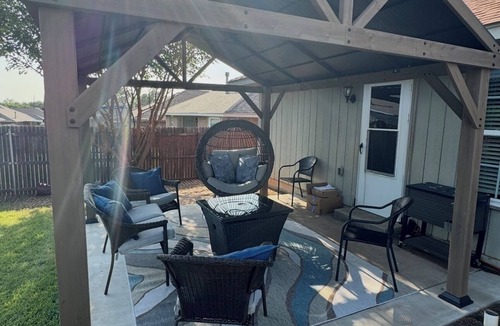 Midwest City House | Charming 3-bedroom house with AC, WiFi in delightful Midwest City