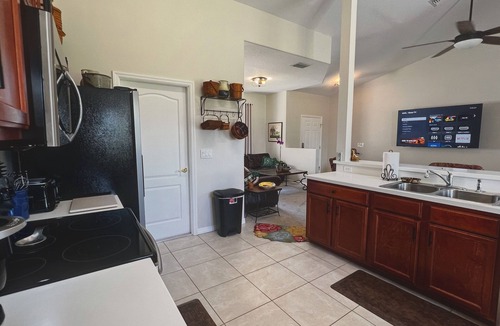 Verna House | Charming 3-bedroom house in Serene Myakka City near Freedom Factory & Terranova