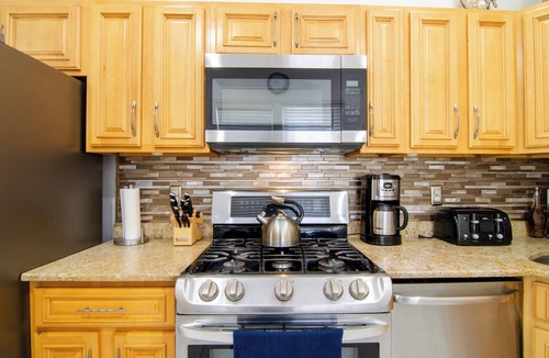 North Bergen Apartment | Charming 3-bedroom apartment