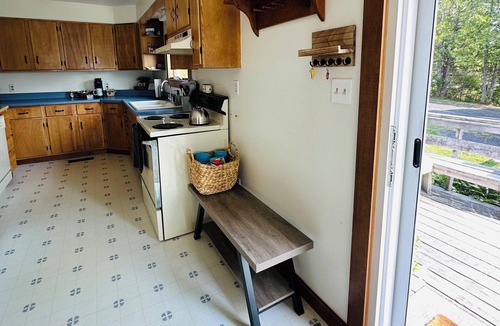 Roque Bluffs Cottage | Charming 3-bedroom cottage in Roque Bluffs with ocean access and fire pit
